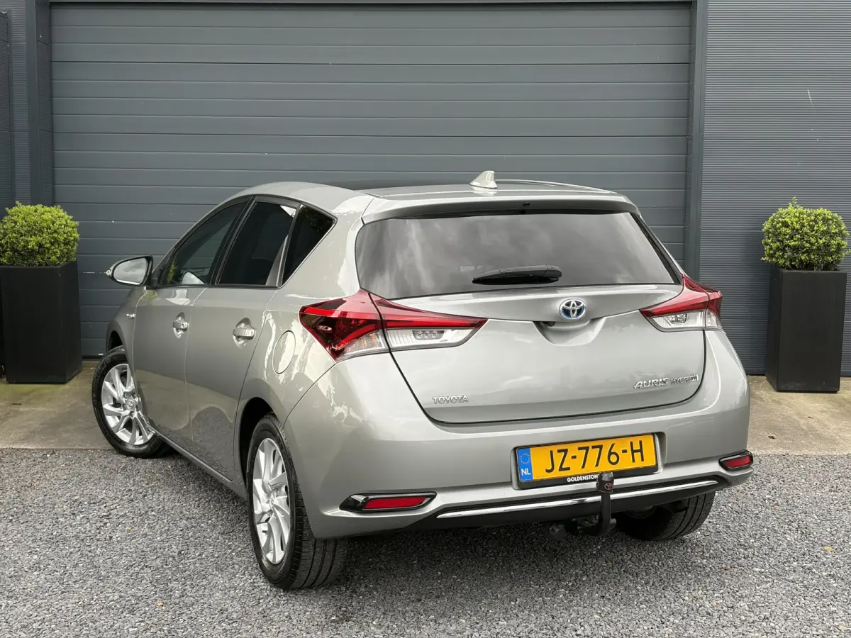 1.8 Hybrid Trend ✓Dealer Onderhouden✓2e Eigenaar✓Pano✓Trekhaak✓Camera✓Navi✓Clima✓Cruise✓Lm velgen✓Extra Winterset✓136pk✓N.A.P✓Apk tot 07-2027