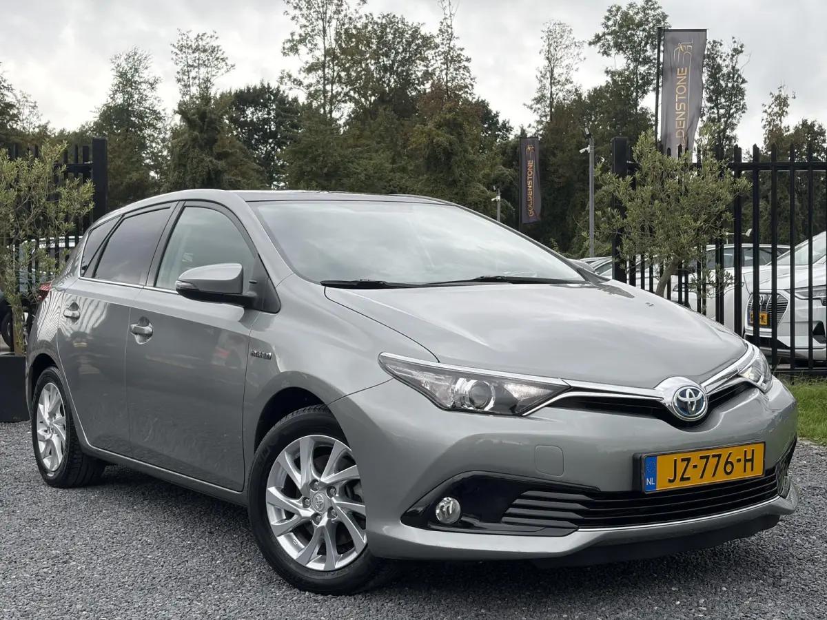 1.8 Hybrid Trend ✓Dealer Onderhouden✓2e Eigenaar✓Pano✓Trekhaak✓Camera✓Navi✓Clima✓Cruise✓Lm velgen✓Extra Winterset✓136pk✓N.A.P✓Apk tot 07-2027