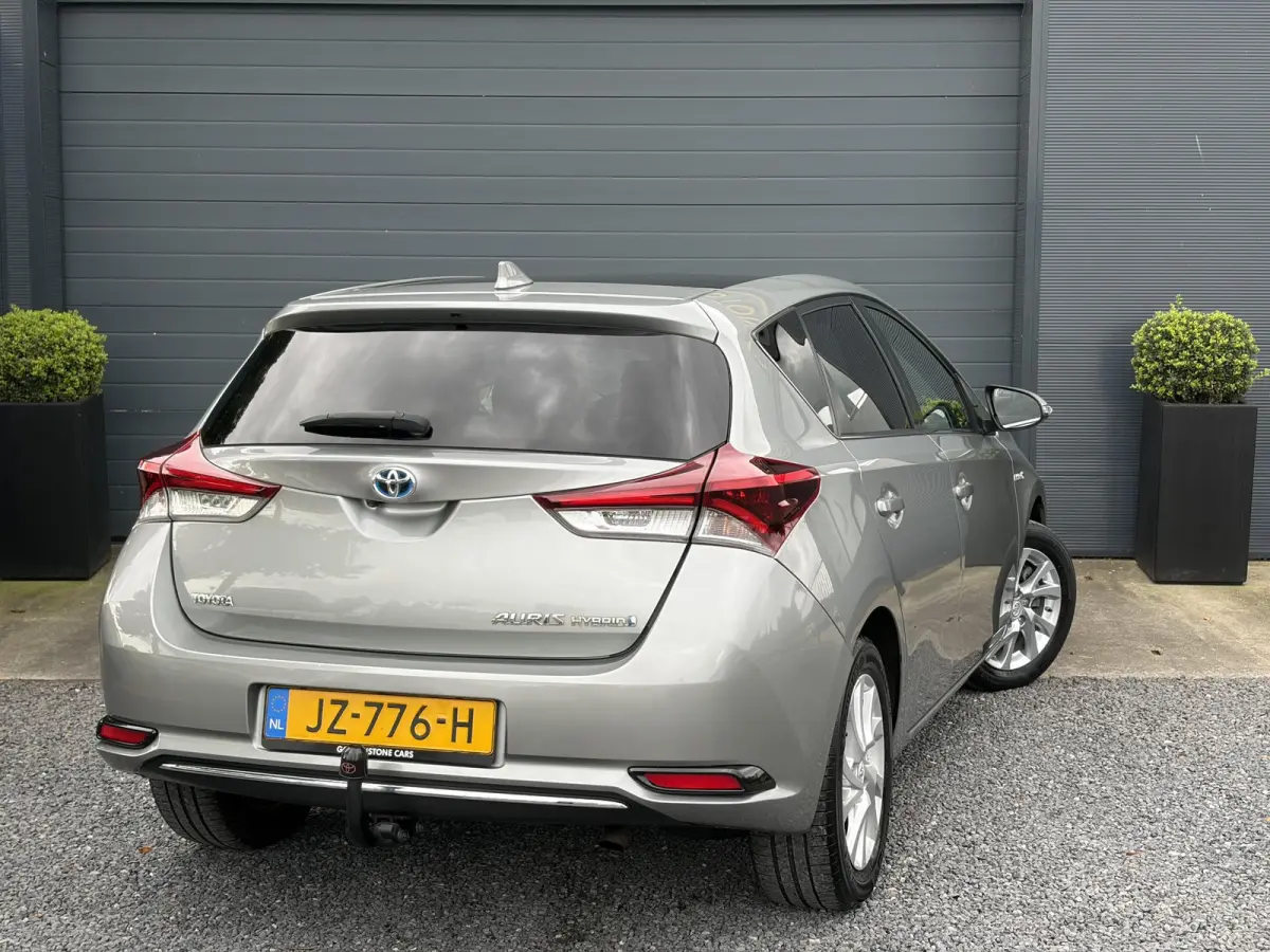 1.8 Hybrid Trend ✓Dealer Onderhouden✓2e Eigenaar✓Pano✓Trekhaak✓Camera✓Navi✓Clima✓Cruise✓Lm velgen✓Extra Winterset✓136pk✓N.A.P✓Apk tot 07-2027