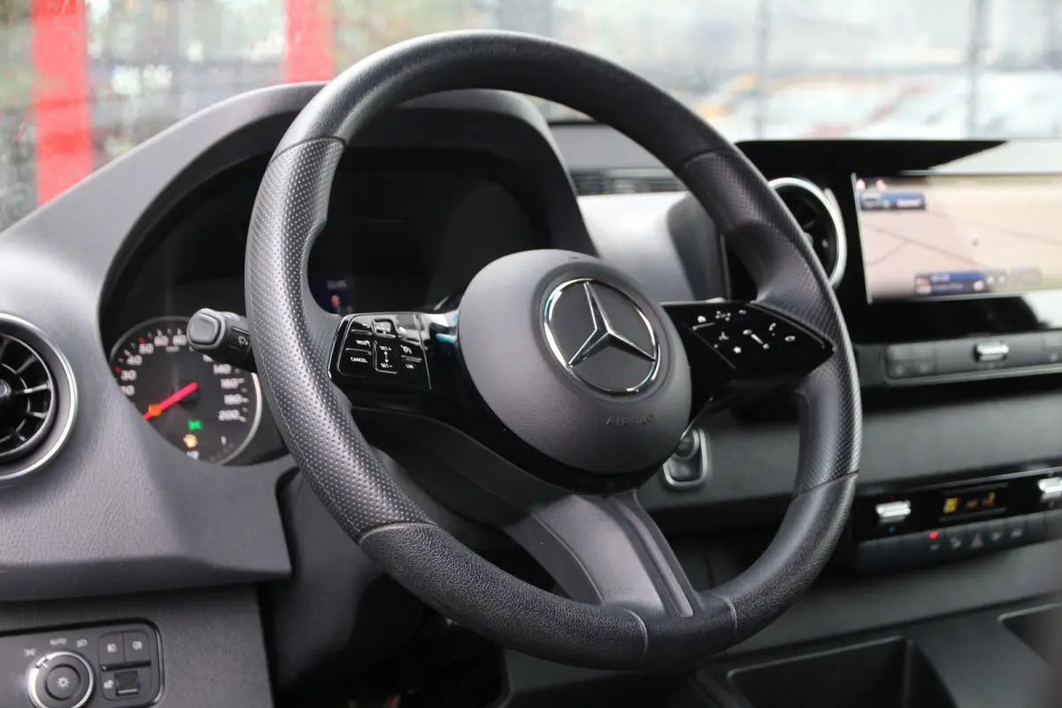 317 CDI | Aut. | RWD | L2H2 | Navi | Camera | Clima..