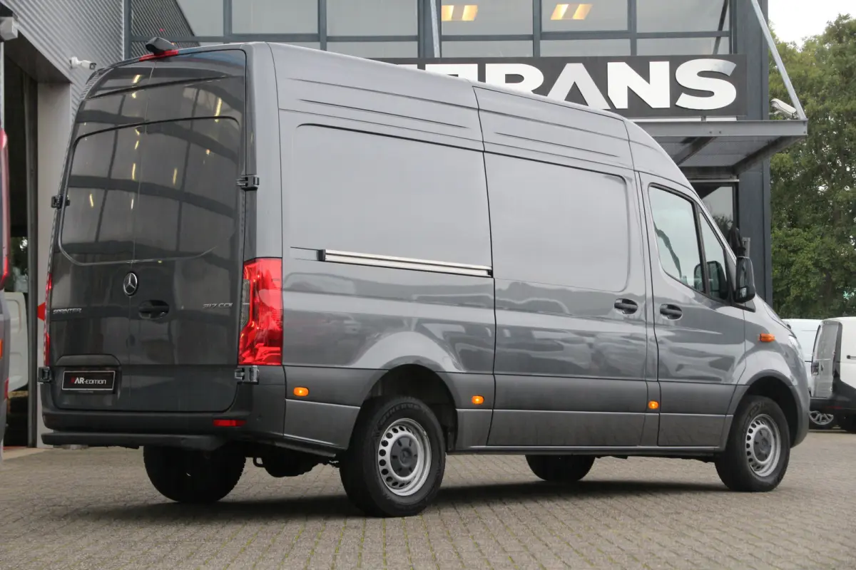 317 CDI | Aut. | RWD | L2H2 | Navi | Camera | Clima..