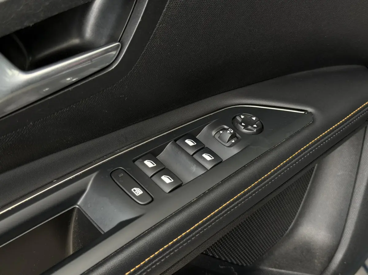 1.2 Road Trip | 7 pers | Camera | CarPlay | Virtual cockpit