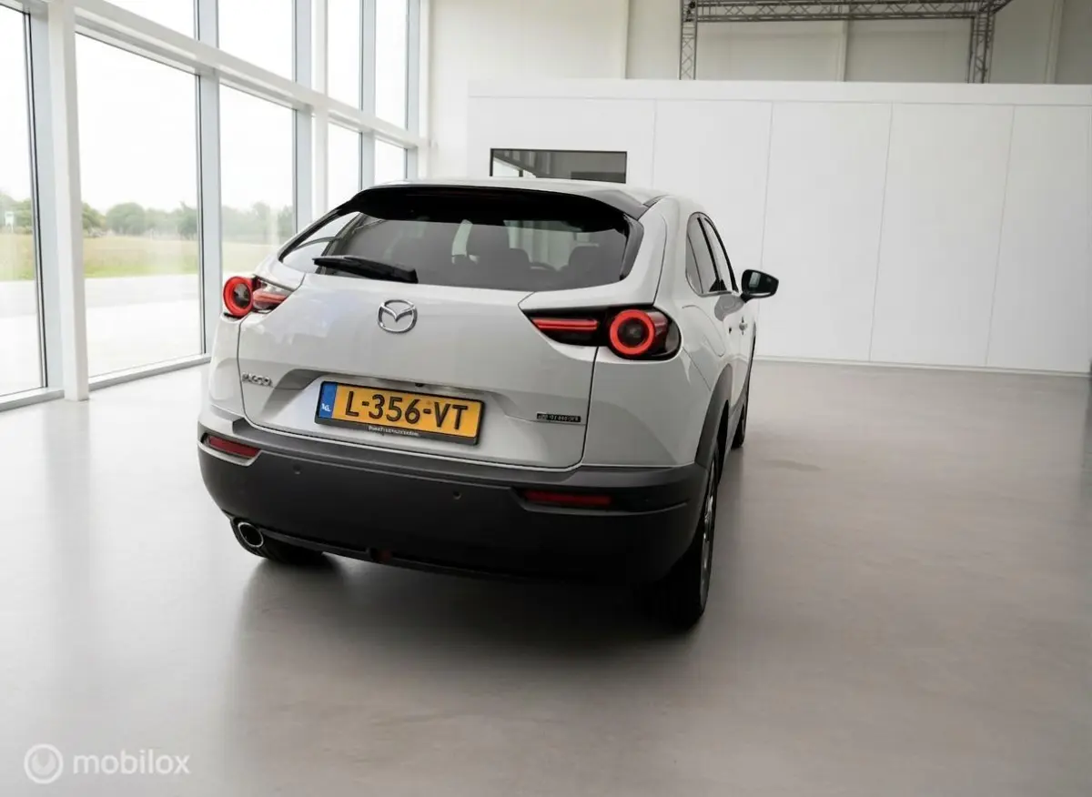 e-SkyActiv 145 Comfort | SOH 93%| HUD | Memory | Camera | 18” | Ceramic