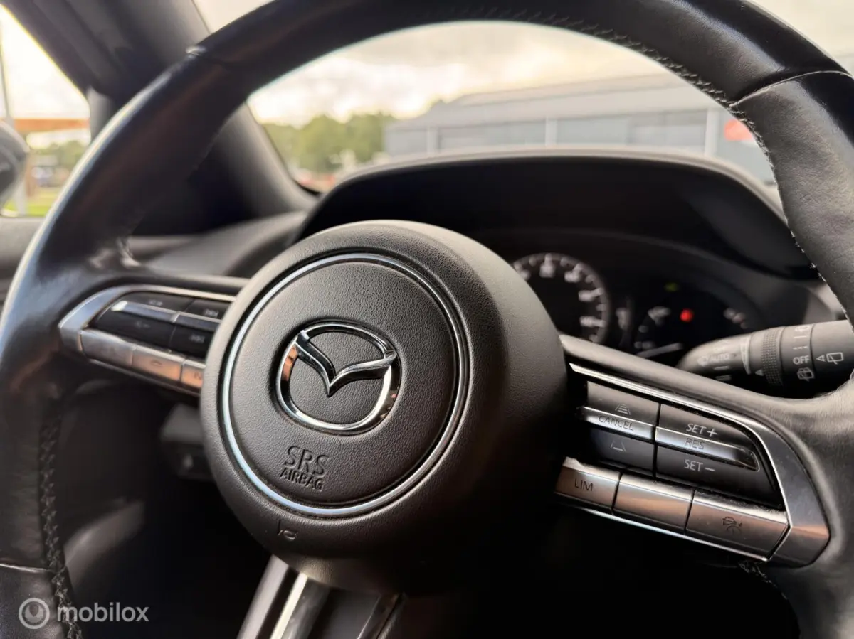 e-SkyActiv 145 Comfort | SOH 93%| HUD | Memory | Camera | 18” | Ceramic