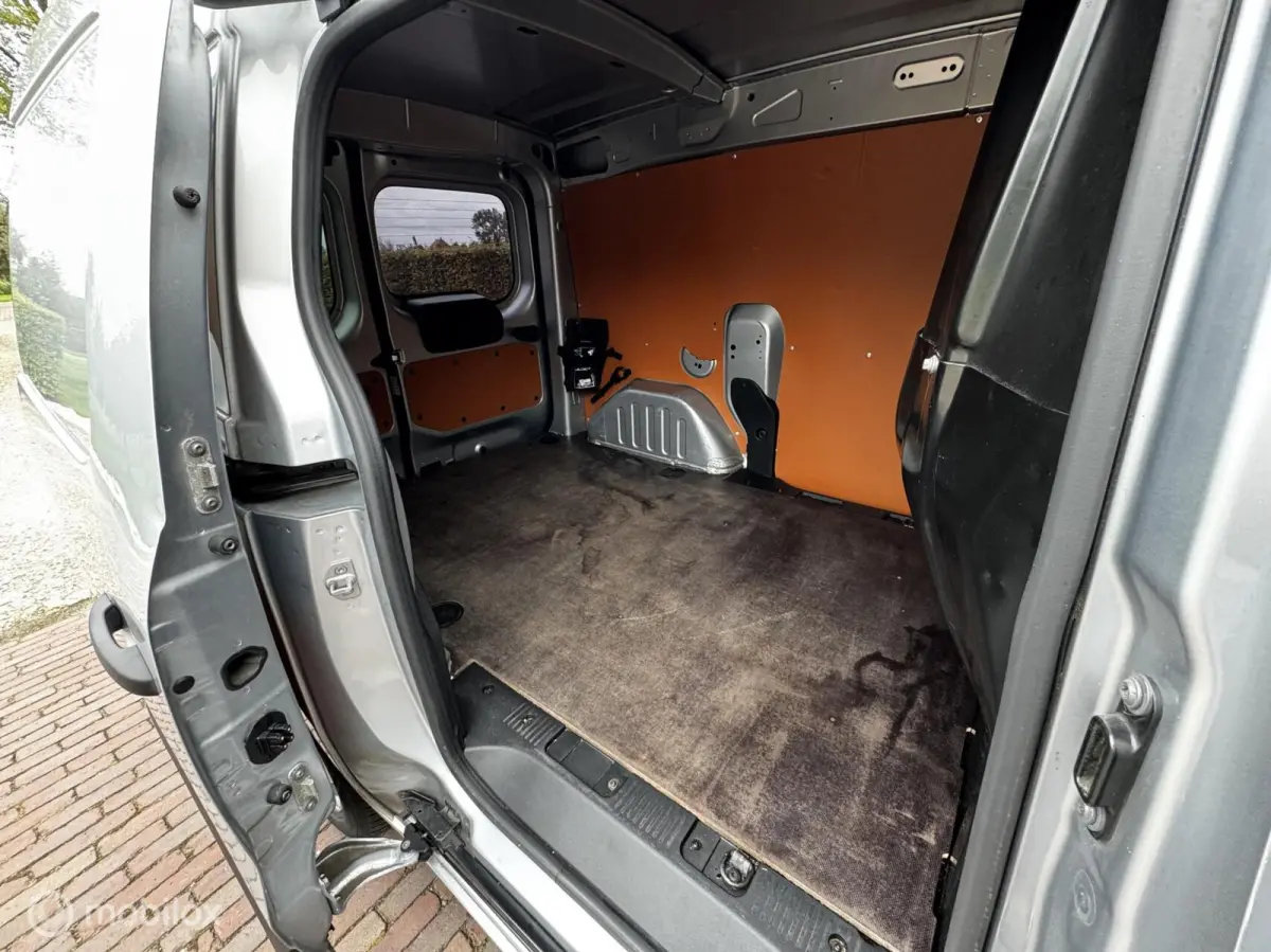 1.5 dCi 75 Generique Camera*Cruise*Bluetooth