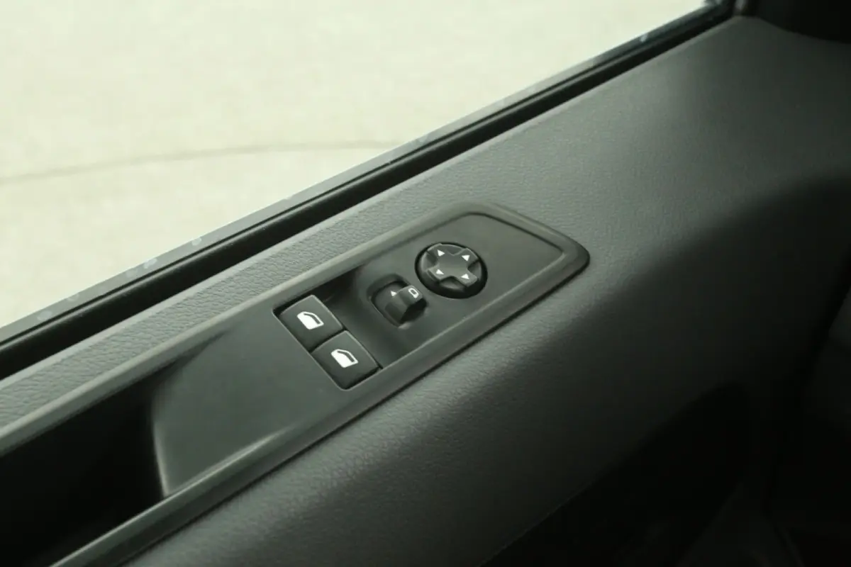 75 kWh L3H1 Long Range | Snelladen | SOH 94% | Airco | Cruise | 3 Zits | Parkeersens.