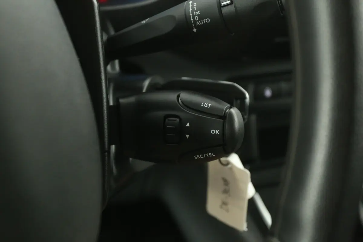 75 kWh L3H1 Long Range | Snelladen | SOH 94% | Airco | Cruise | 3 Zits | Parkeersens.