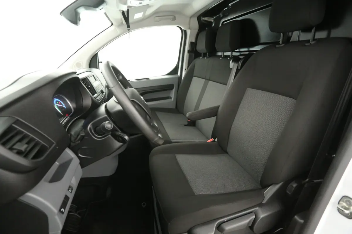 75 kWh L3H1 Long Range | Snelladen | SOH 94% | Airco | Cruise | 3 Zits | Parkeersens.