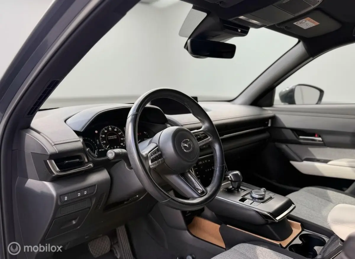 e-SkyActiv 145 36 kWh | SOH 94% MOBA | Camera | Stoel-/Stuurverwarming | 18”