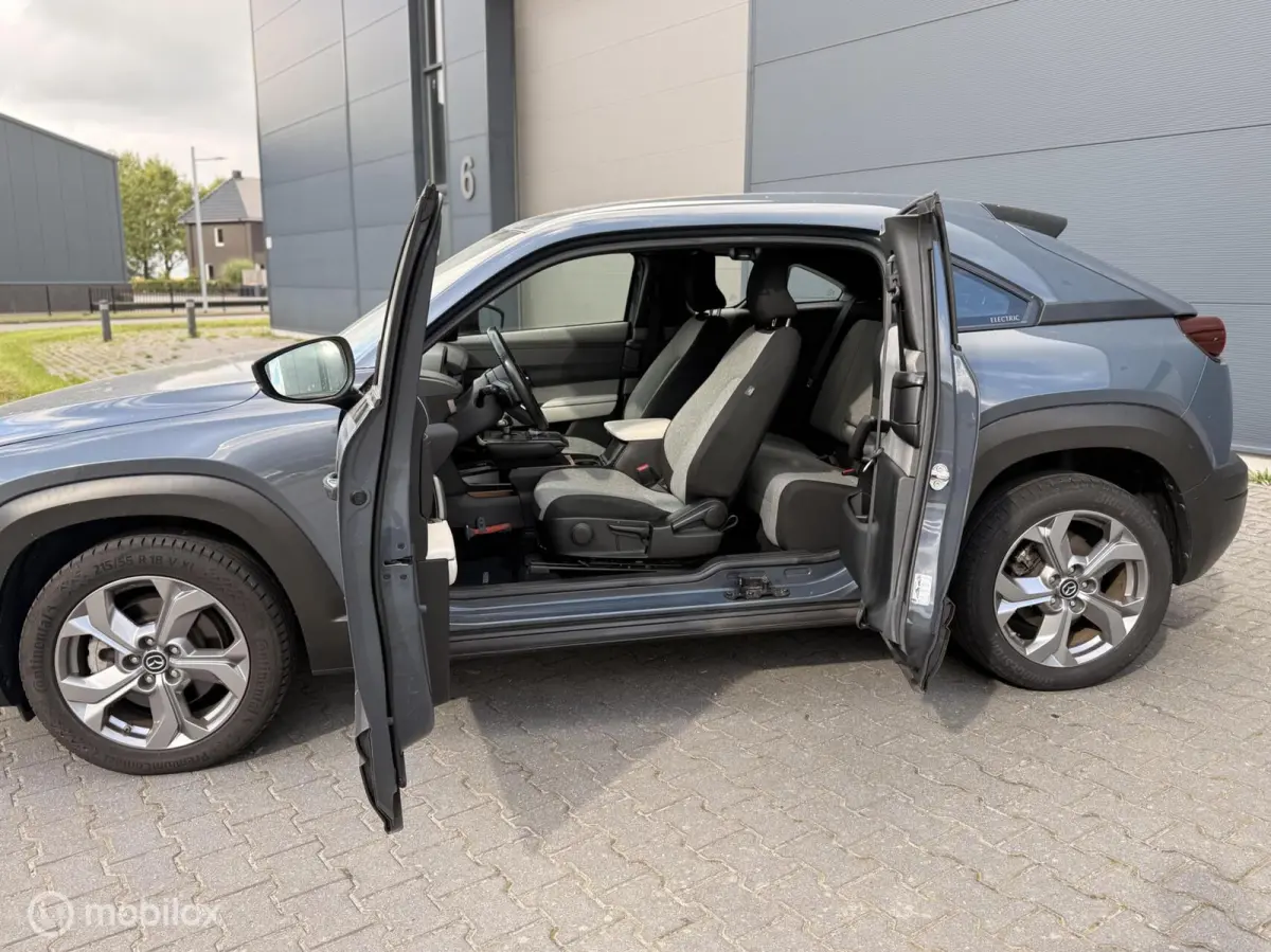e-SkyActiv 145 36 kWh | SOH 94% MOBA | Camera | Stoel-/Stuurverwarming | 18”