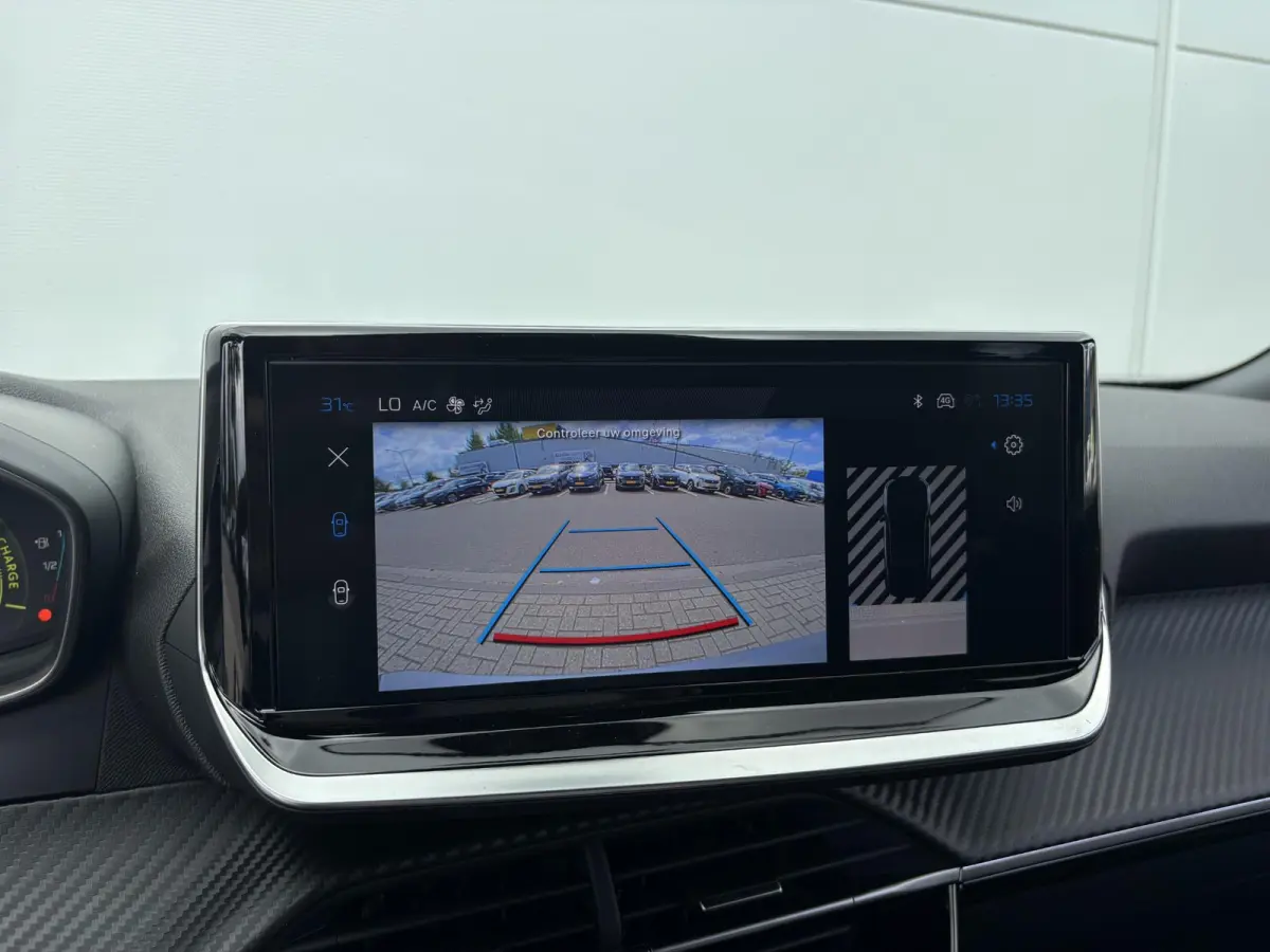 1.2 Hybrid 110 Business | Parkeerhulp | Cruise control | Apple Carplay/Android Auto