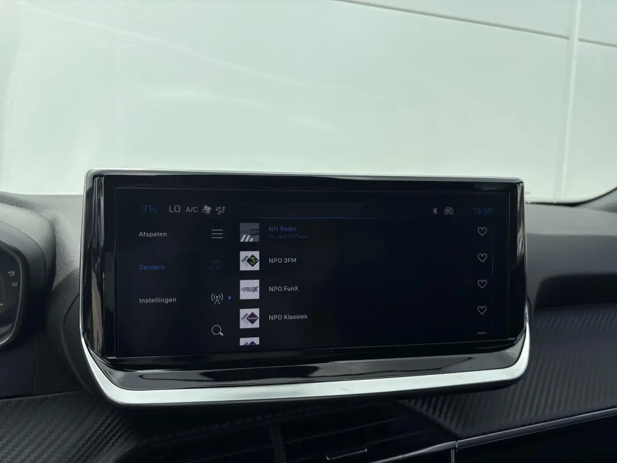 1.2 Hybrid 110 Business | Parkeerhulp | Cruise control | Apple Carplay/Android Auto