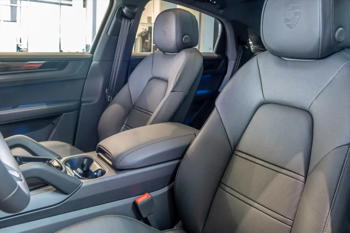 3.0 E-Hybrid Black Edition I BOSE® I