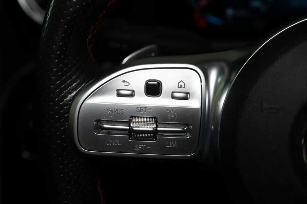 180 Business Solution AMG 136PK | A35 Optiek | Pano | Sfeer | LED | Carplay | Garantie
