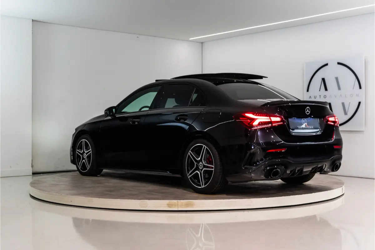 180 Business Solution AMG 136PK | A35 Optiek | Pano | Sfeer | LED | Carplay | Garantie