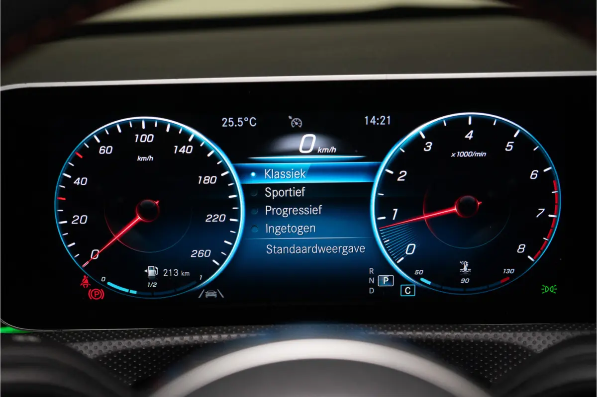 180 Business Solution AMG 136PK | A35 Optiek | Pano | Sfeer | LED | Carplay | Garantie