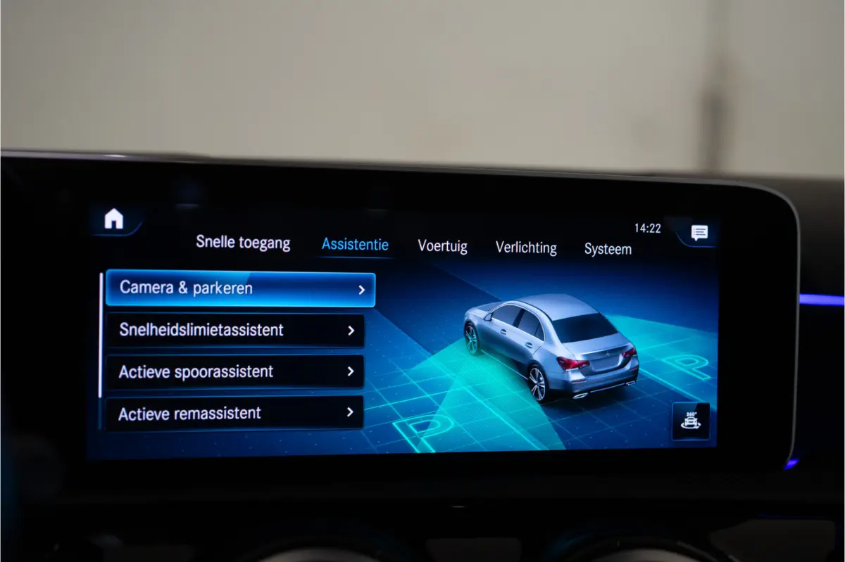180 Business Solution AMG 136PK | A35 Optiek | Pano | Sfeer | LED | Carplay | Garantie