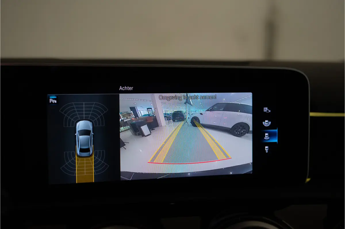 180 Business Solution AMG 136PK | A35 Optiek | Pano | Sfeer | LED | Carplay | Garantie