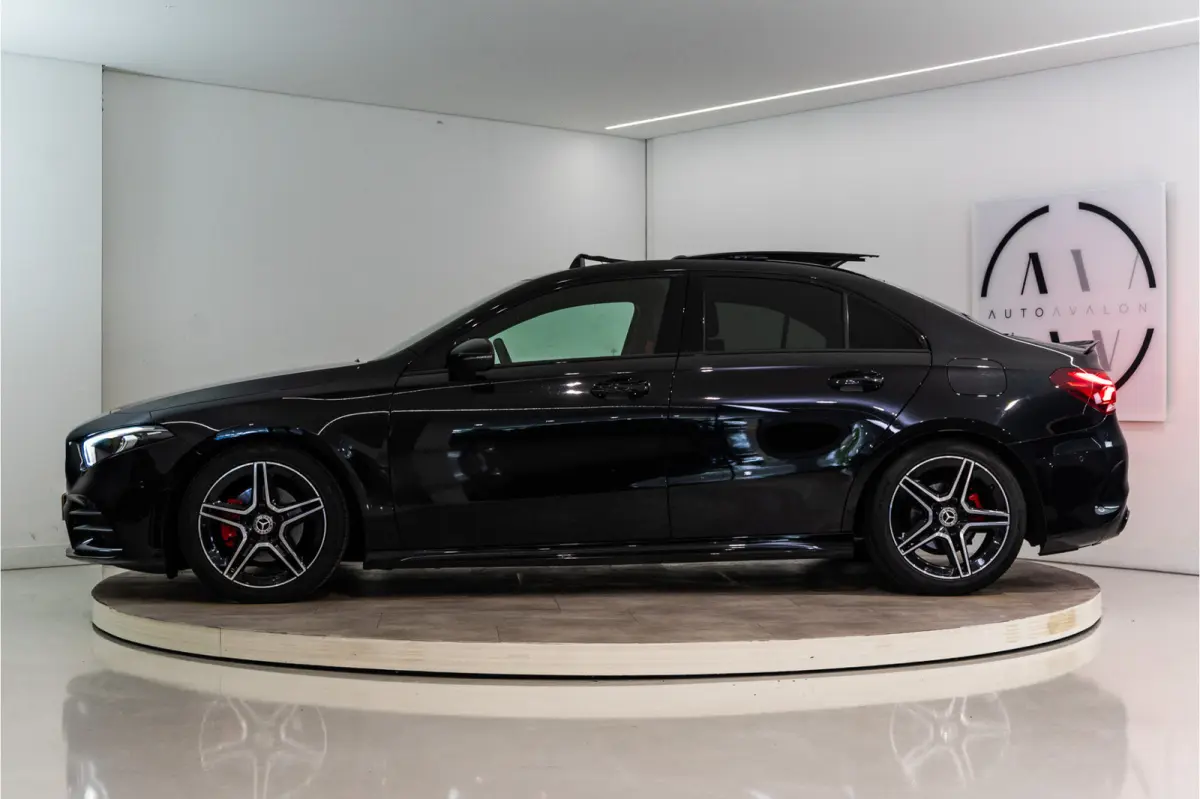 180 Business Solution AMG 136PK | A35 Optiek | Pano | Sfeer | LED | Carplay | Garantie