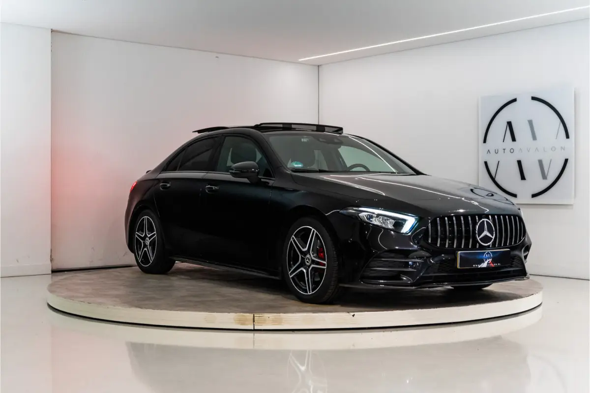 180 Business Solution AMG 136PK | A35 Optiek | Pano | Sfeer | LED | Carplay | Garantie
