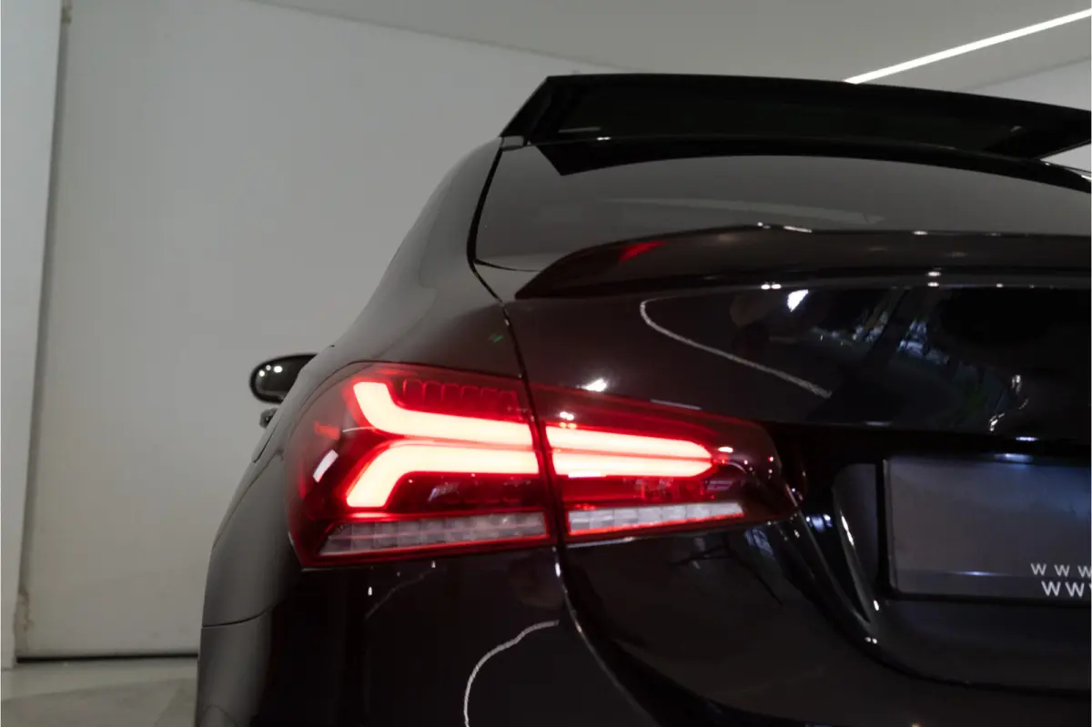 180 Business Solution AMG 136PK | A35 Optiek | Pano | Sfeer | LED | Carplay | Garantie
