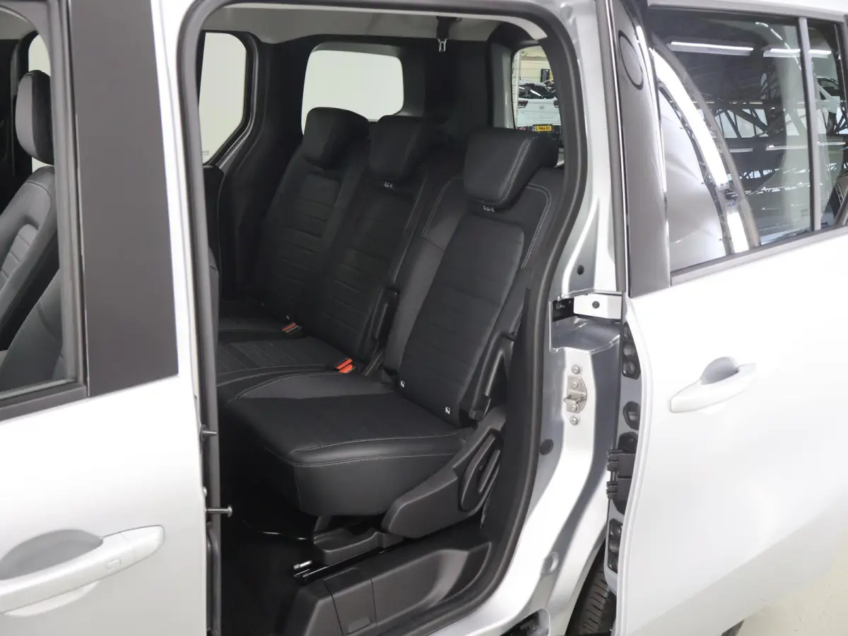 Tourer 200 L1 Premium Plus 45kWh