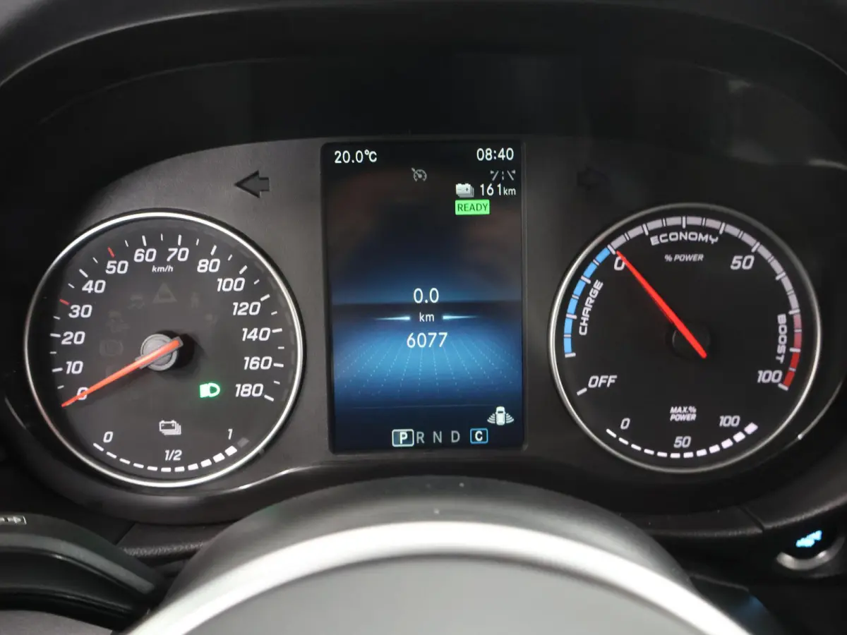 Tourer 200 L1 Premium Plus 45kWh