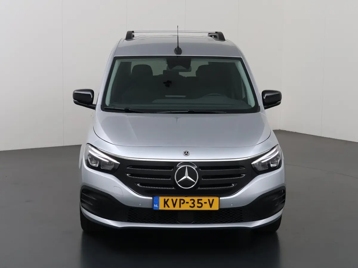 Tourer 200 L1 Premium Plus 45kWh