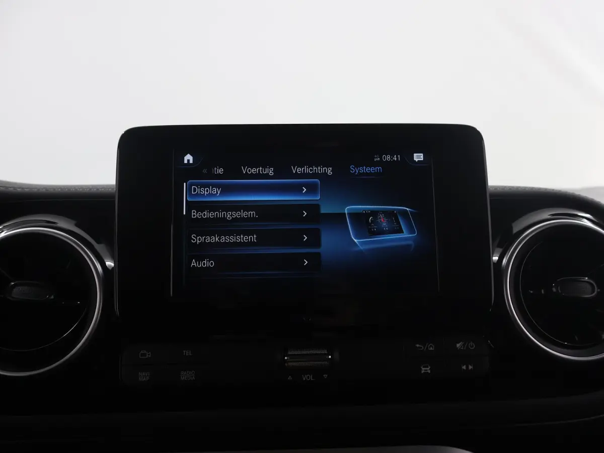 Tourer 200 L1 Premium Plus 45kWh