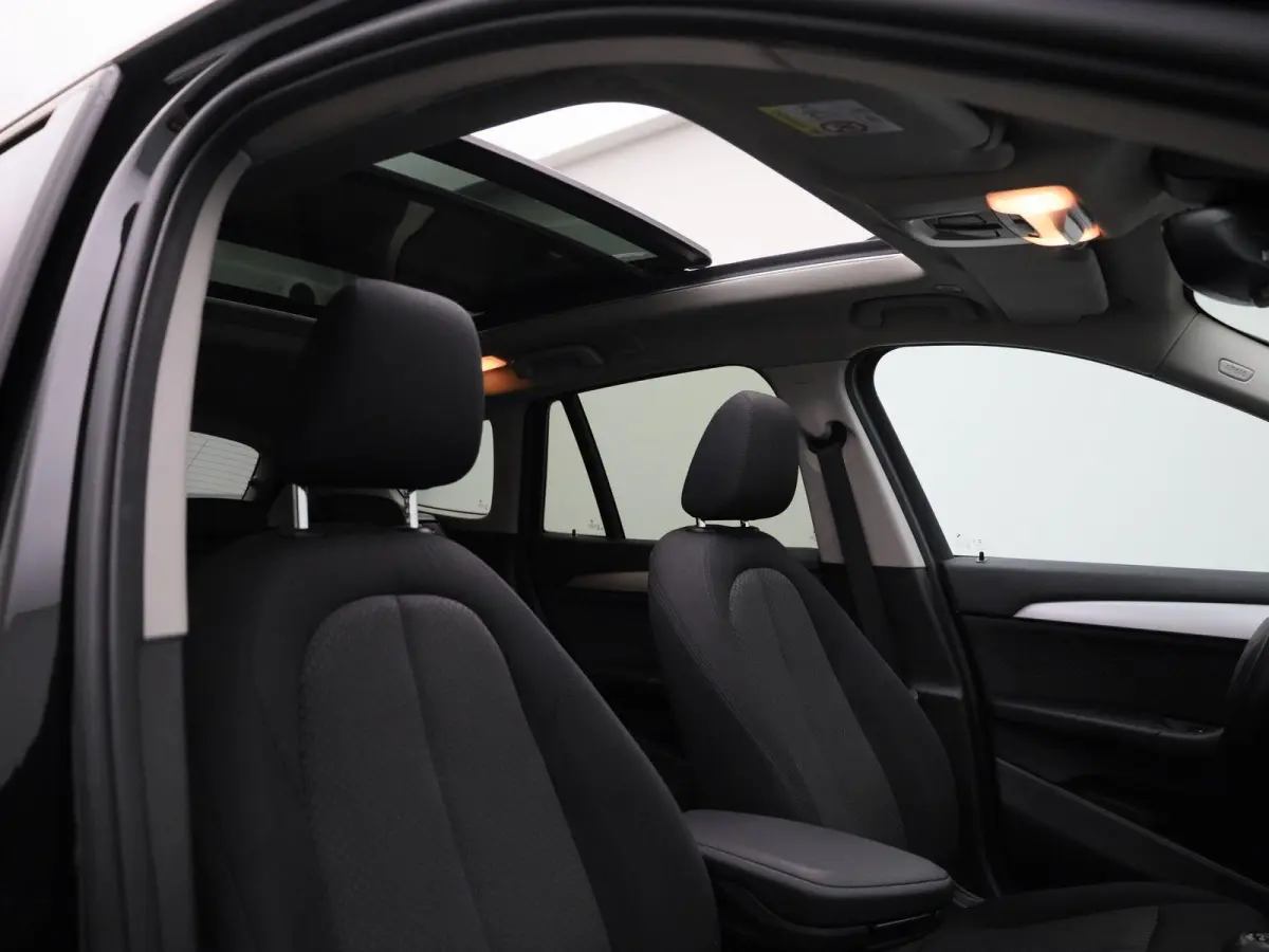 xDrive25e | WORDT VERWACHT | HEAD-UP DISPLAY | TREKHAAK | ELEKTRISCHE ACHTERKLEP | ACHTERUITRIJCAMERA | STOELVERWARMING | NAVIGATIE | BLUETOOTH | CRUISE CONTROL | LICHTMETALEN VELGEN |