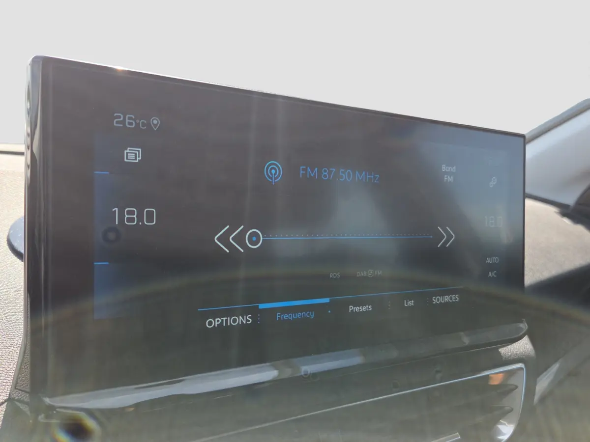 1.2 PureTech Active Pack Business Parkeersensoren | Distributie vervangen | Full map navigatie | Climate control | 7 persoons |
