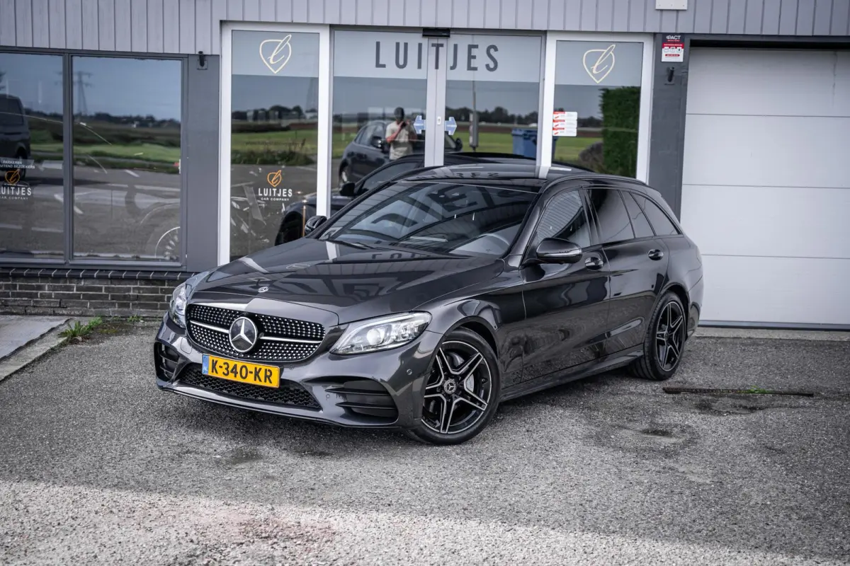 180 AMG Org.NL|Pano-dak|360°|Trekhaak|Carplay|Dealeronderhouden