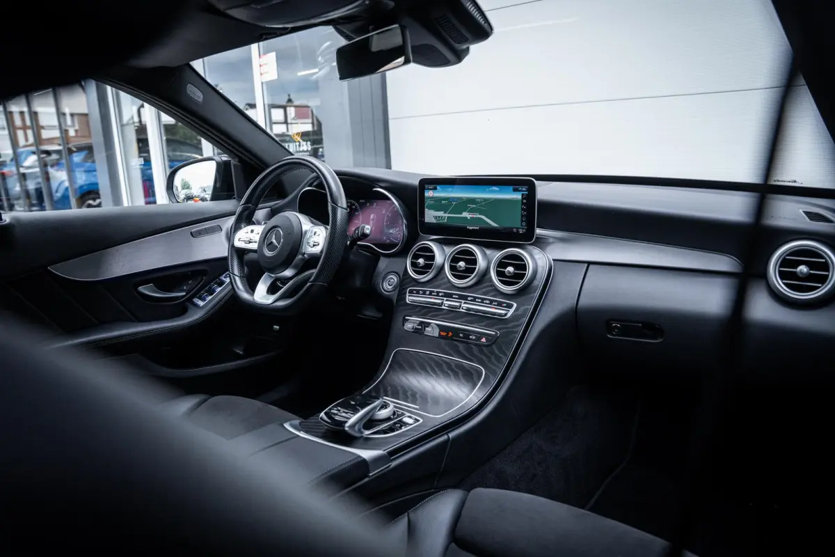 180 AMG Org.NL|Pano-dak|360°|Trekhaak|Carplay|Dealeronderhouden