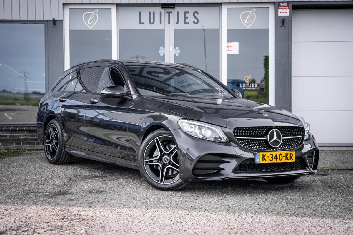 180 AMG Org.NL|Pano-dak|360°|Trekhaak|Carplay|Dealeronderhouden
