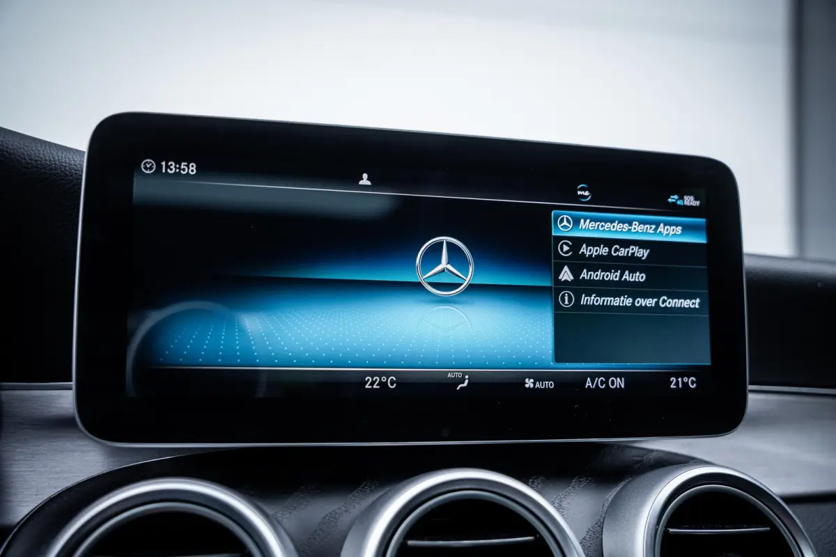 180 AMG Org.NL|Pano-dak|360°|Trekhaak|Carplay|Dealeronderhouden