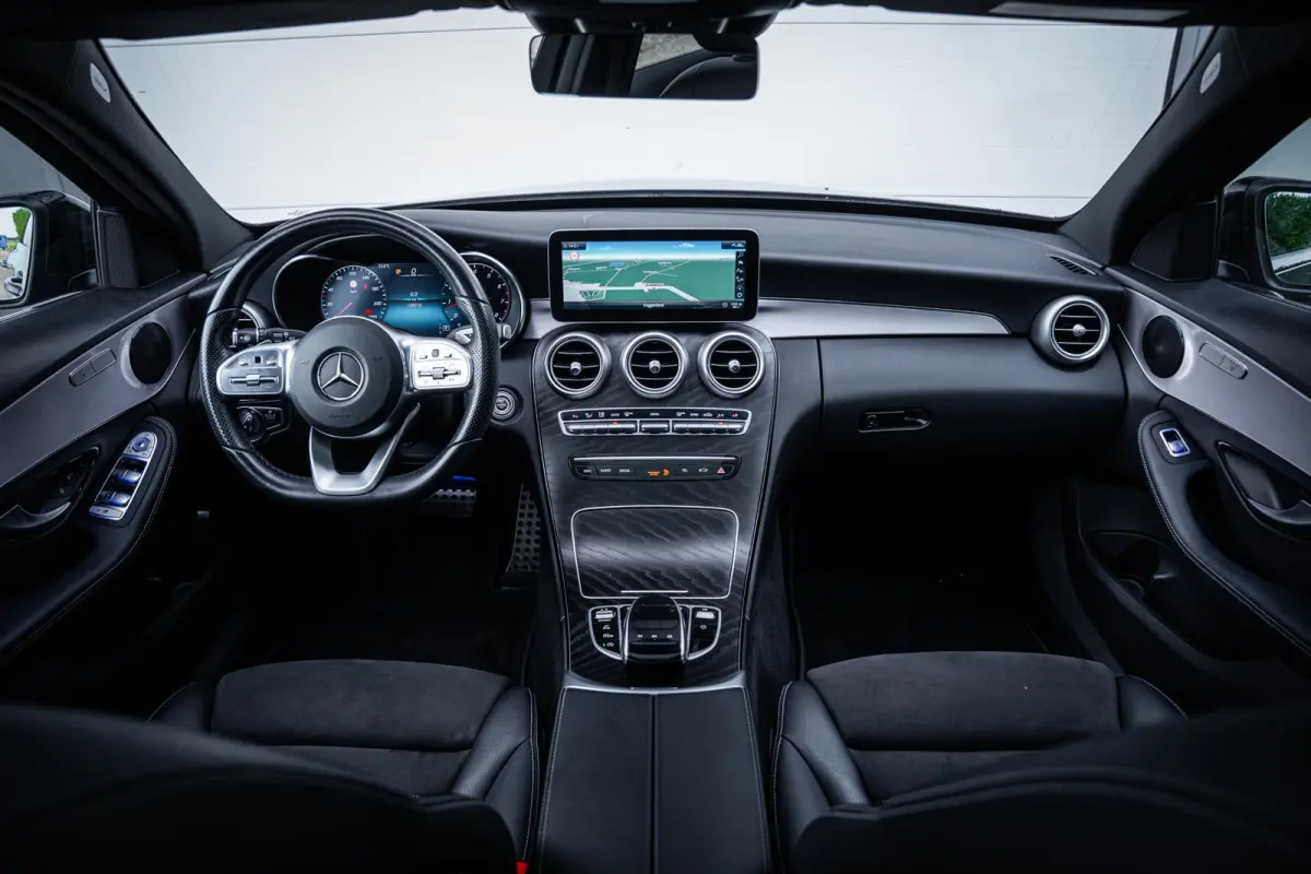 180 AMG Org.NL|Pano-dak|360°|Trekhaak|Carplay|Dealeronderhouden