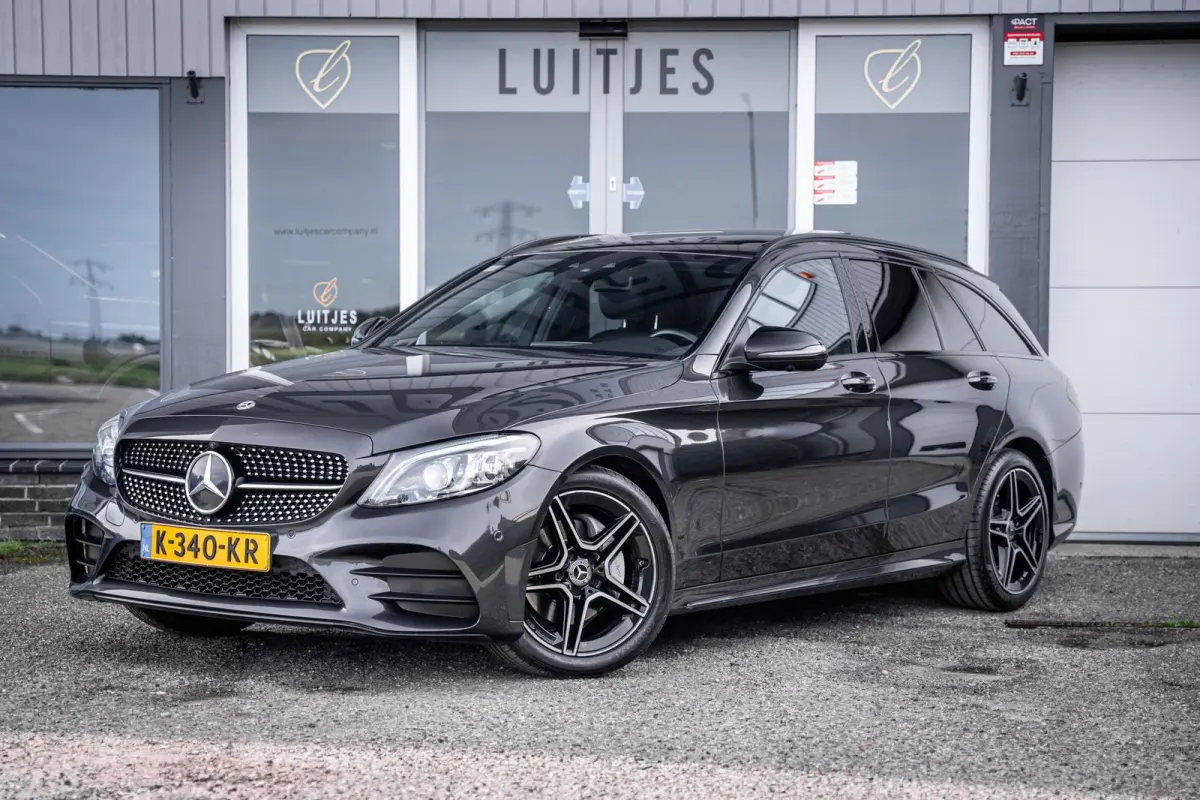 180 AMG Org.NL|Pano-dak|360°|Trekhaak|Carplay|Dealeronderhouden