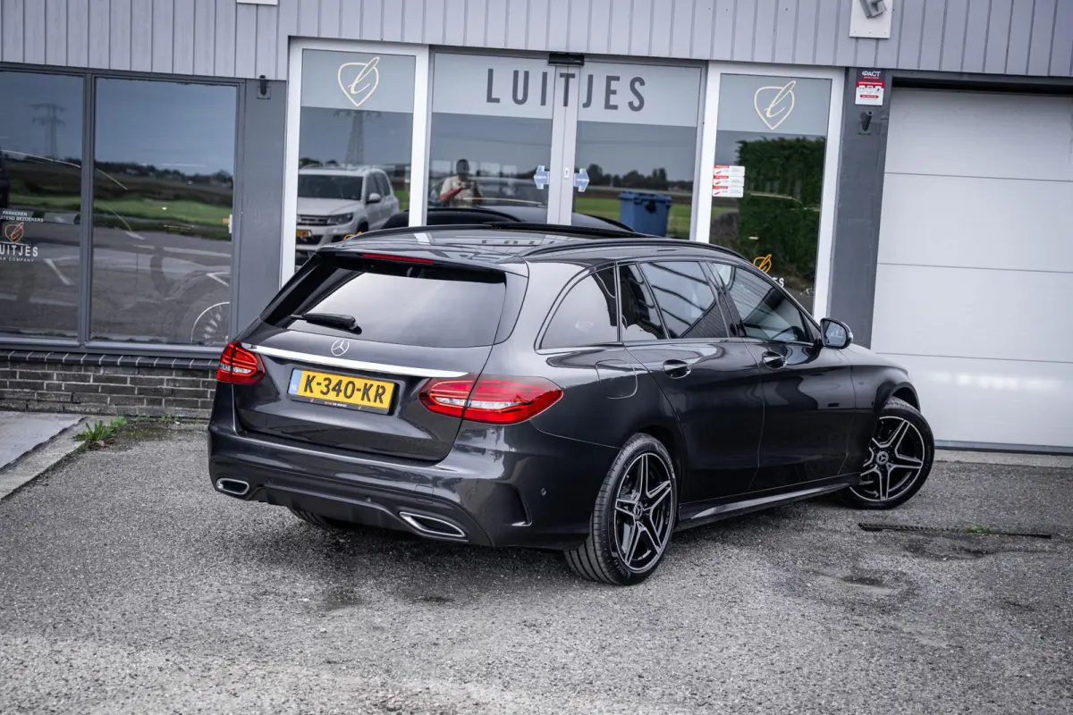 180 AMG Org.NL|Pano-dak|360°|Trekhaak|Carplay|Dealeronderhouden