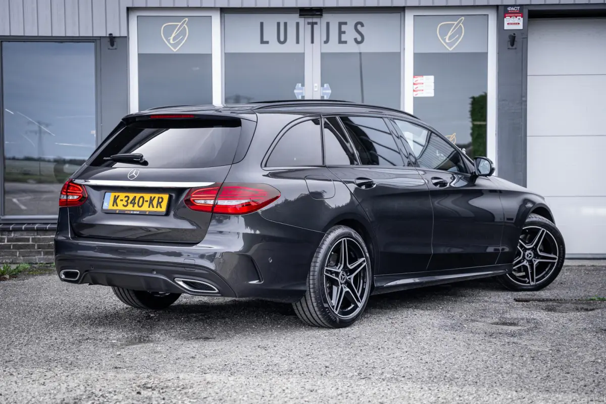 180 AMG Org.NL|Pano-dak|360°|Trekhaak|Carplay|Dealeronderhouden