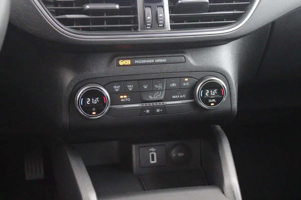 1.5 EcoBoost 150PK AUTOMAAT ACTIVE BUSINESS | AFNEEMBARE TREKHAAK | TECHNOLOGY PACK: (ADAPTIVE CRUISE CONTROL, GROOTLICHT ASSISTENT, TRAFFIC SIGN RECOGNITION, EVASIVE STEERING ASSIST, DRIVER