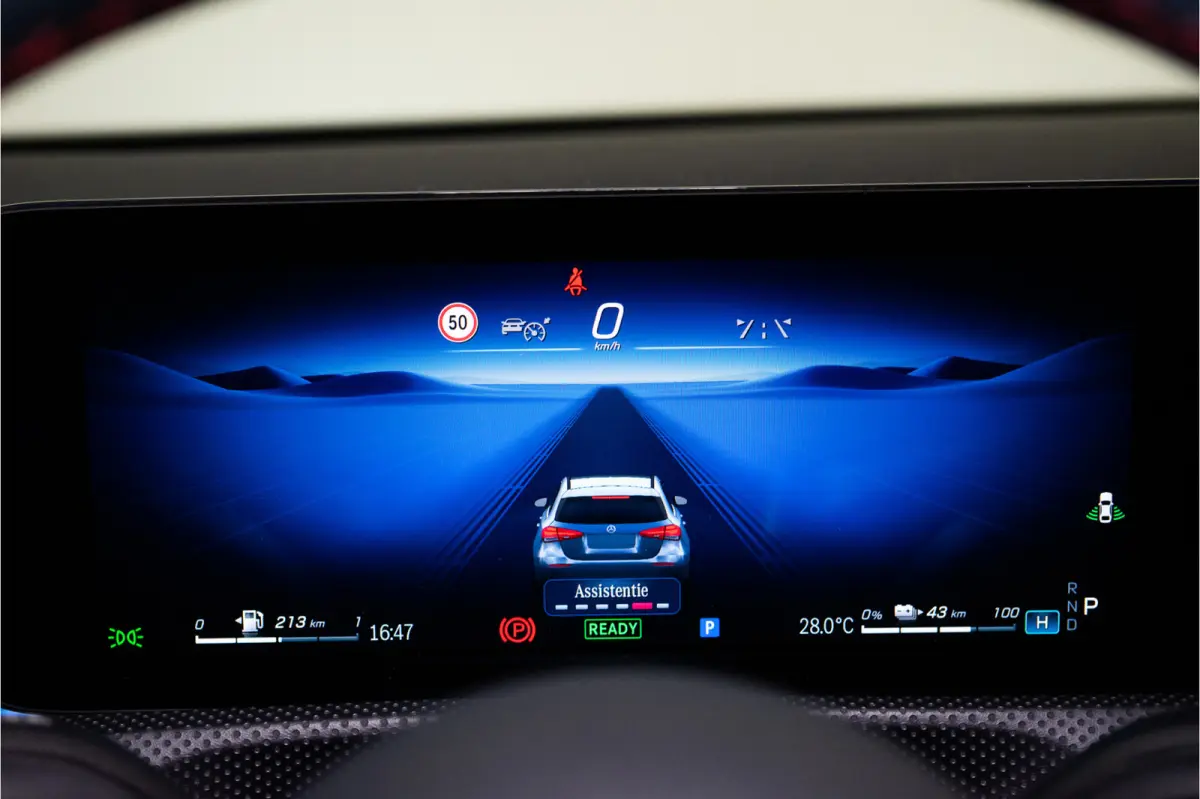 250 e Premium AMG Facelift 218PK | Pano | Sfeer | Keyless | Carplay | 12 MND Garantie