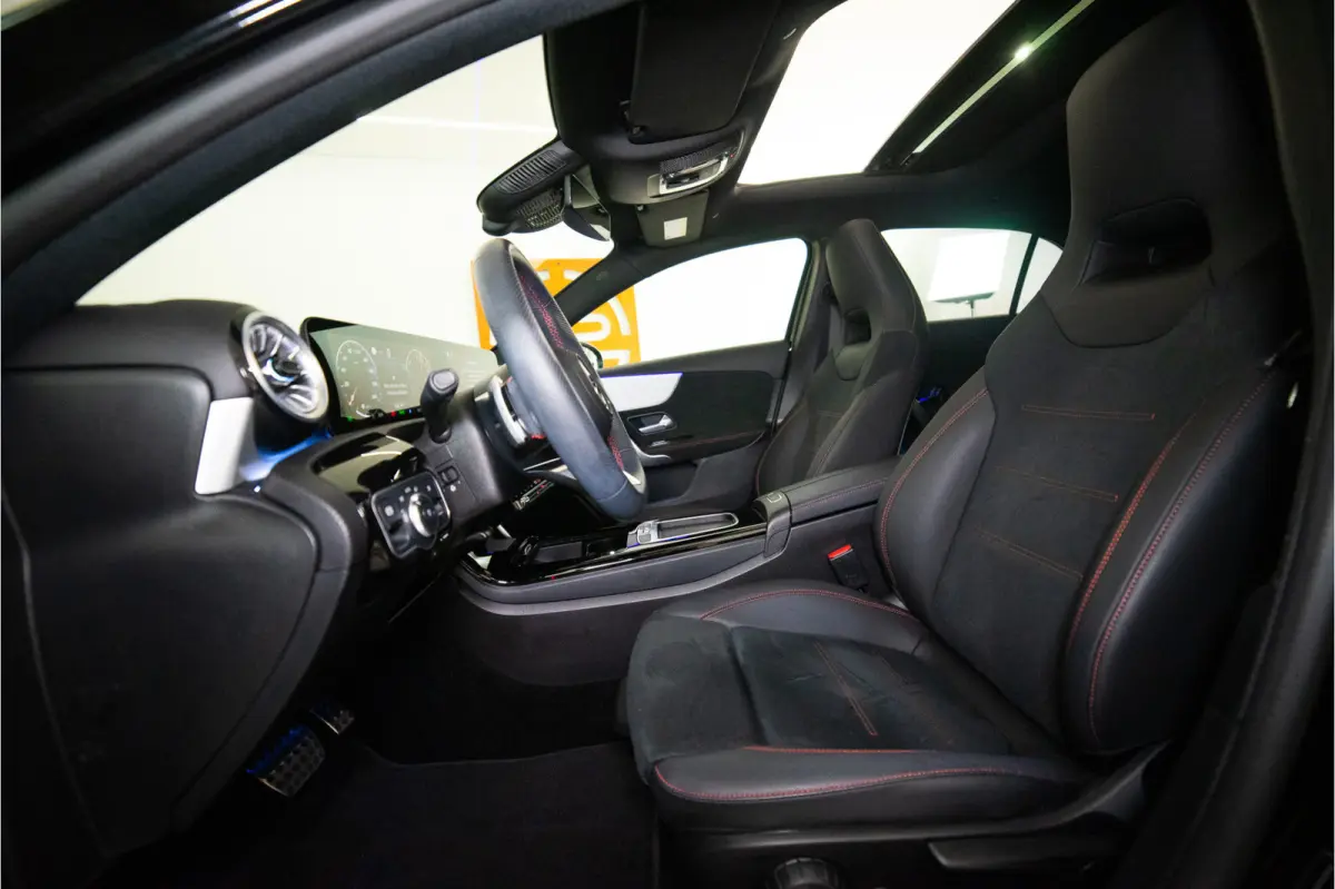 250 e Premium AMG Facelift 218PK | Pano | Sfeer | Keyless | Carplay | 12 MND Garantie