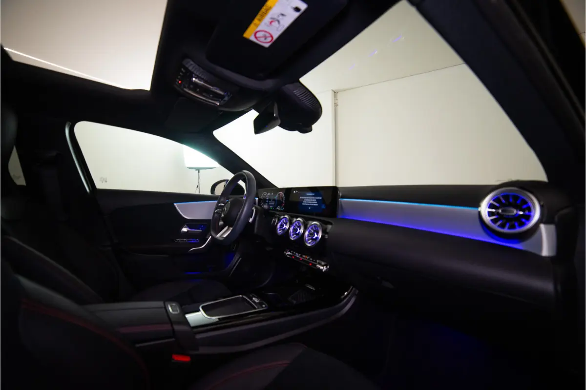 250 e Premium AMG Facelift 218PK | Pano | Sfeer | Keyless | Carplay | 12 MND Garantie