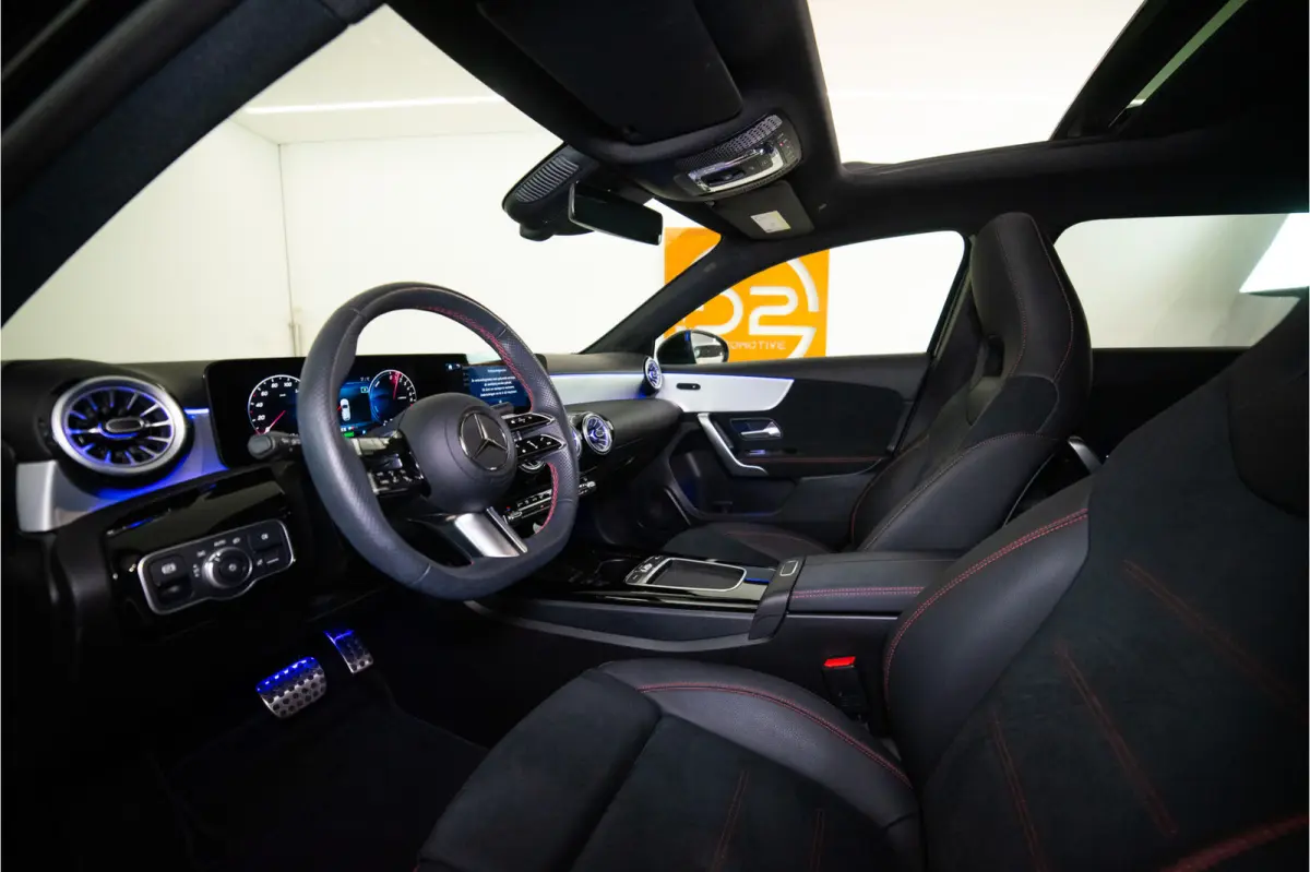 250 e Premium AMG Facelift 218PK | Pano | Sfeer | Keyless | Carplay | 12 MND Garantie