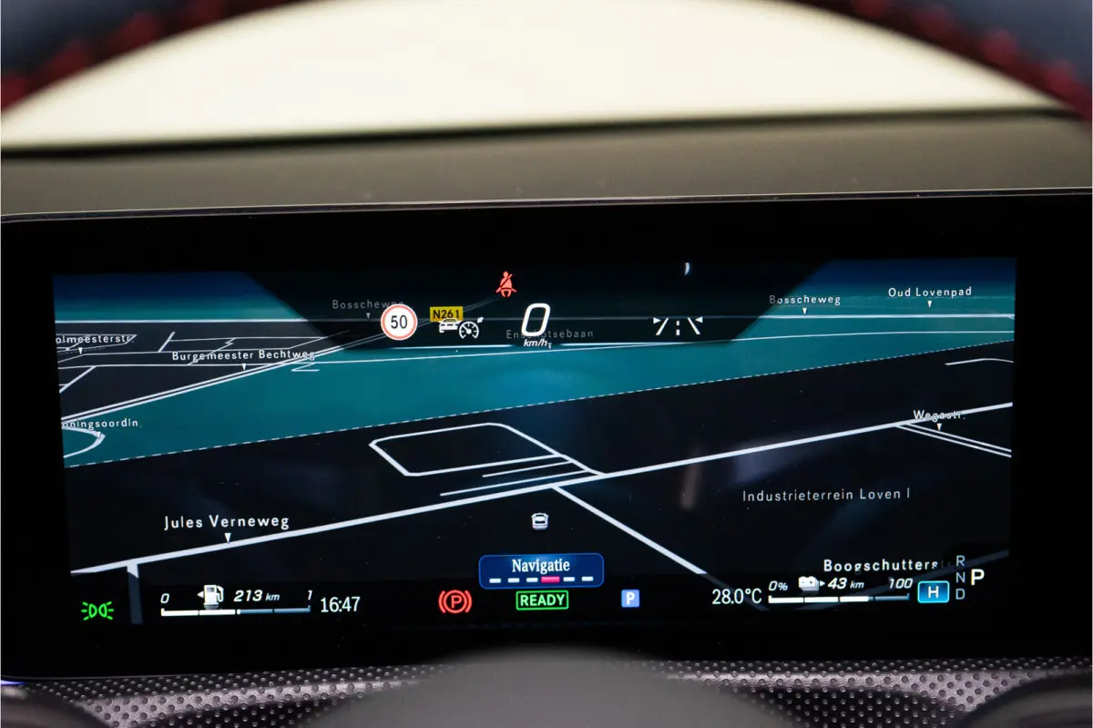 250 e Premium AMG Facelift 218PK | Pano | Sfeer | Keyless | Carplay | 12 MND Garantie