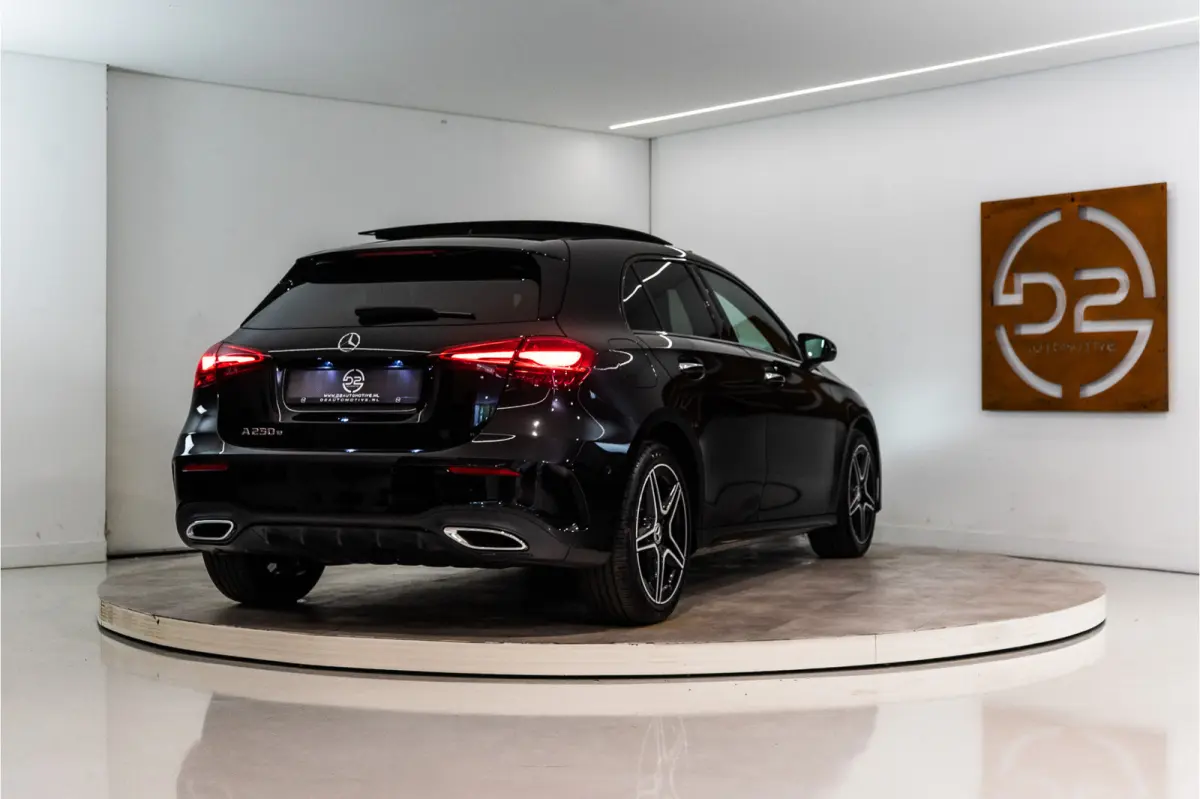 250 e Premium AMG Facelift 218PK | Pano | Sfeer | Keyless | Carplay | 12 MND Garantie