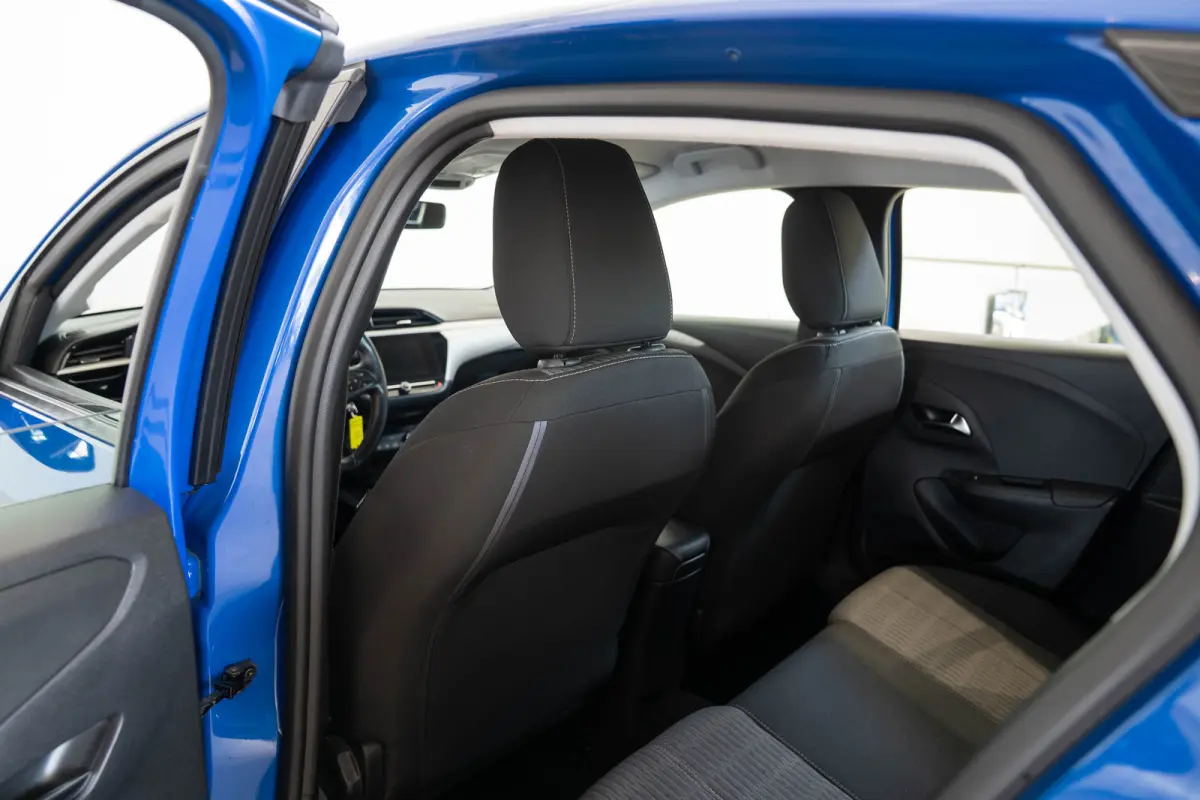1.2 Edition | Parkeersensoren | Apple Carplay & Android Auto | Lichtmetalen velgen | USB | Bluetooth |