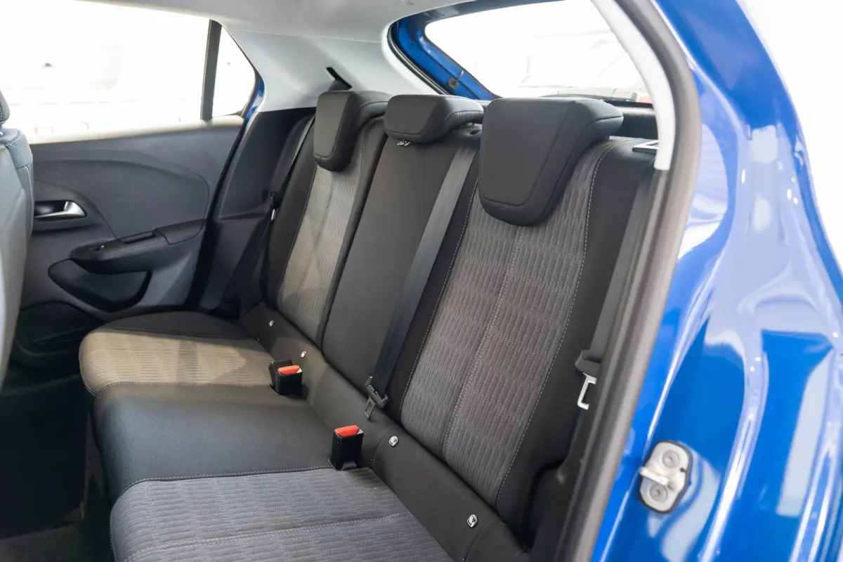 1.2 Edition | Parkeersensoren | Apple Carplay & Android Auto | Lichtmetalen velgen | USB | Bluetooth |