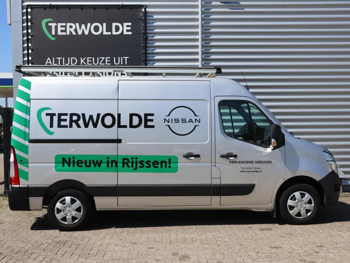 2.3 dCi L2H2 N-Connecta | Trekhaak | Imperiaal | Navigatie | Achteruitrijcamera |