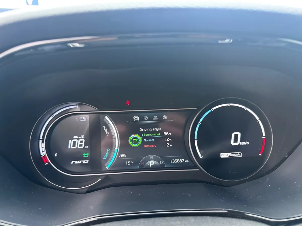 DynamicPlusLine 64 kWh OPEN DAK PANO FASE 3 EERSTE EIG DEALER OND